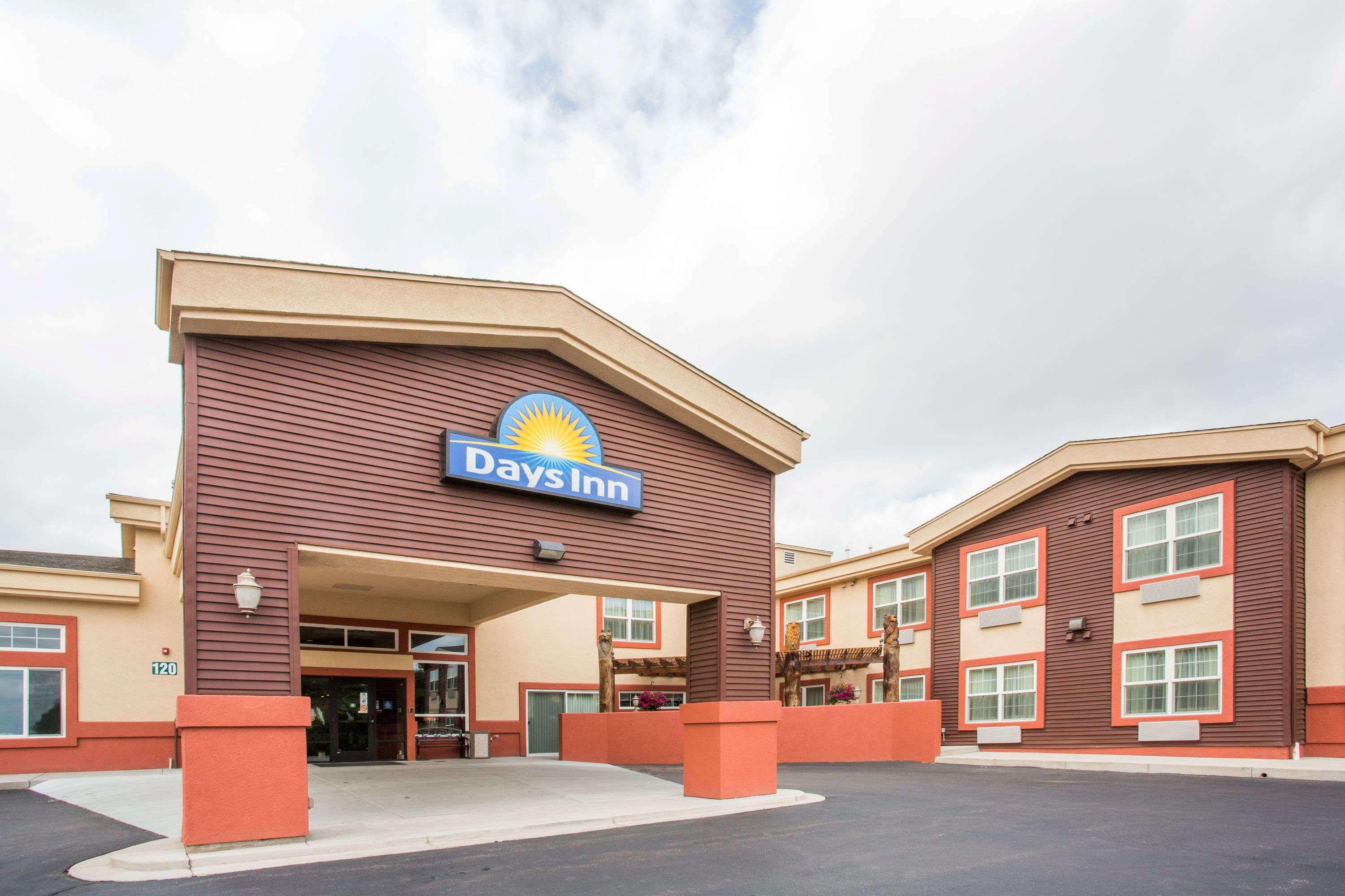 Days Inn By Wyndham Manitou Springs Bagian luar foto
