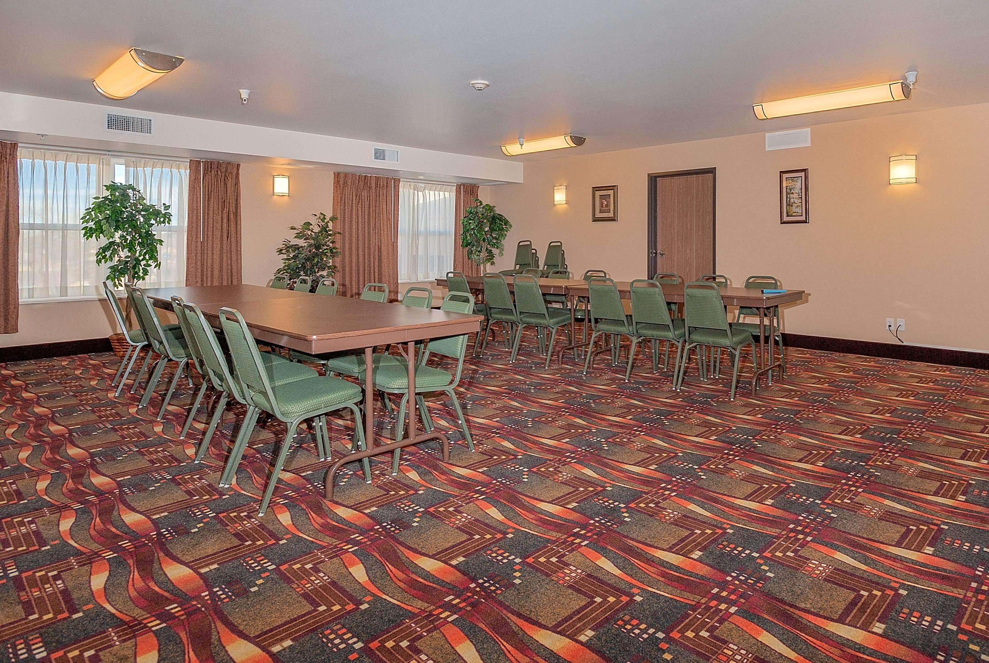 Days Inn By Wyndham Manitou Springs Bagian luar foto