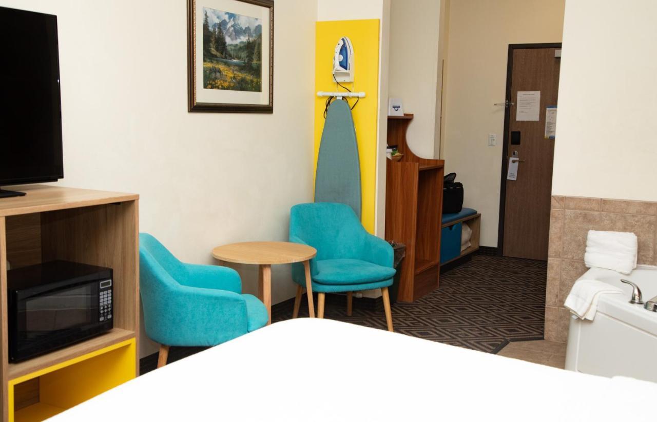 Days Inn By Wyndham Manitou Springs Bagian luar foto